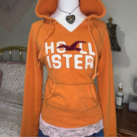 Y2K Hollister Women's Orange Hoodie - Picture 9 of 9